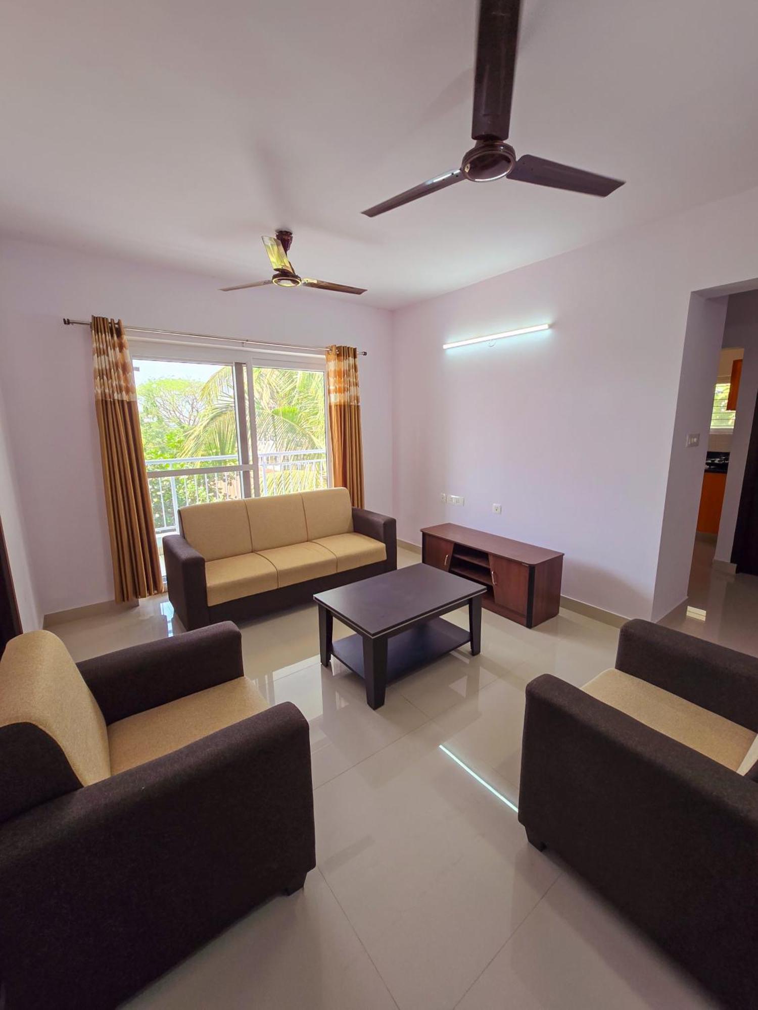 Appartamento Cozy Apt Easy Access - Groceries & Transport Mangalore Esterno foto